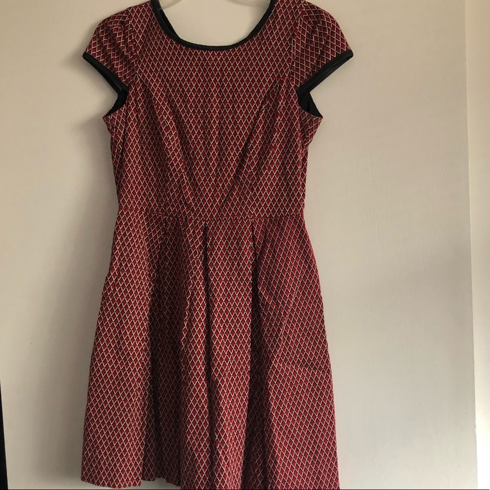 Isabel & Nina office dress